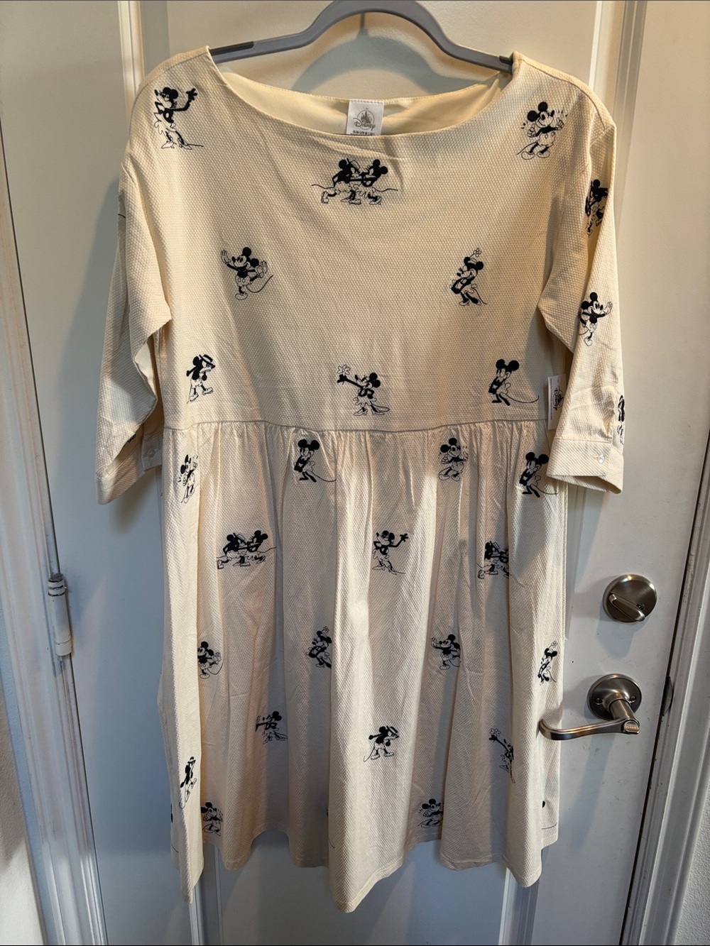 NEW Disney Vintage Mickey and Minnie Mouse Embroidered Dress